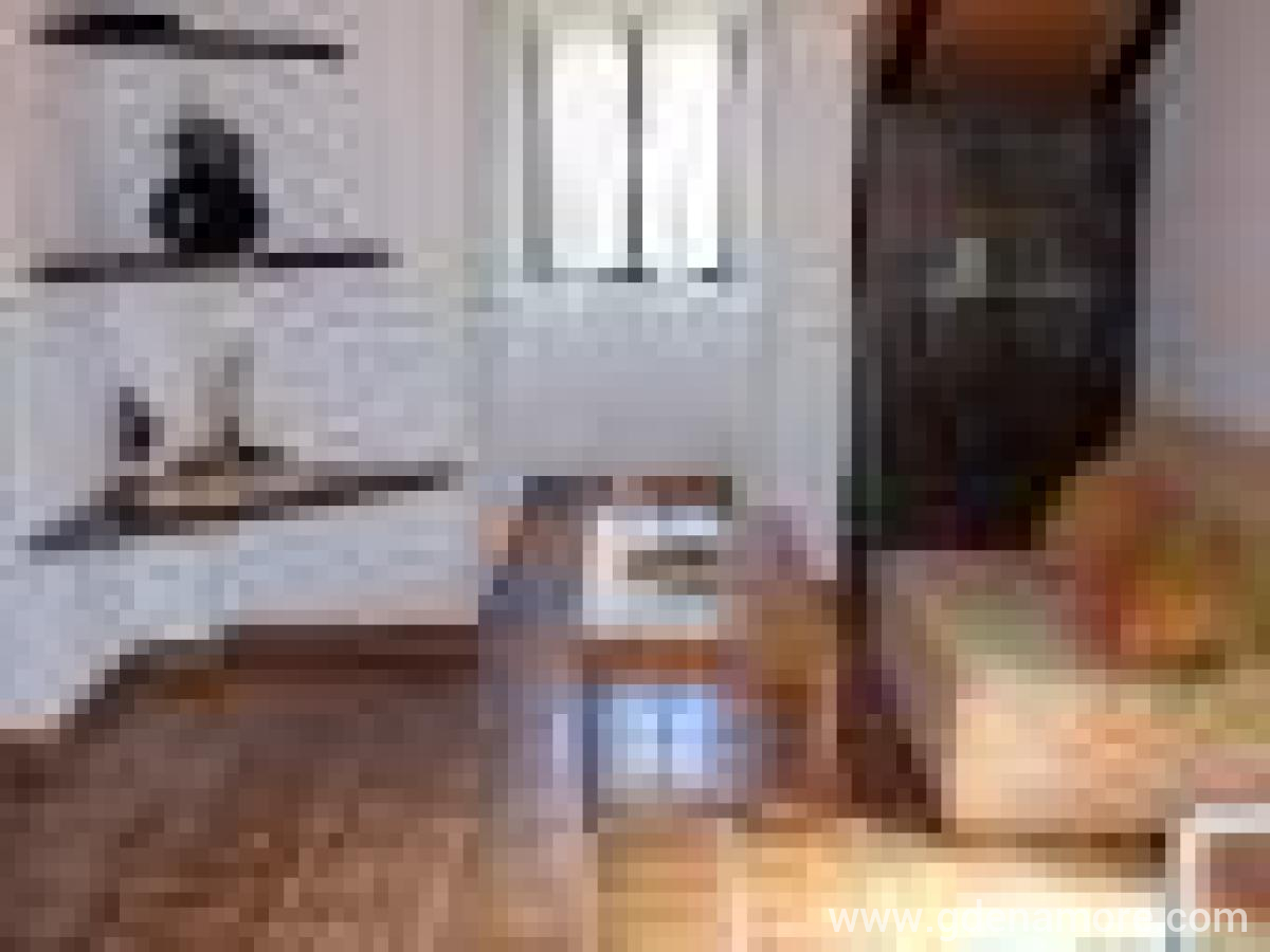 Apartmani Markovic, privatni smeštaj u mestu Prčanj, Crna Gora